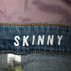 H&M Jeans - MENS RIPPED SKINNY JEANS H&M Jeans - MENS RIPPED SKINNY JEANS